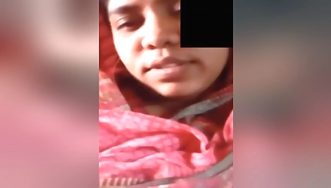 Naked amateur brunette hairy babe naked on live cam