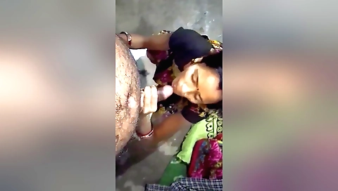 Today Exclusive- Desi Village Bhabhi Sucking Hubby Dick