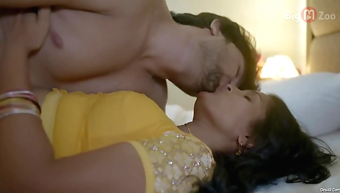 Young milf 39.65, loves the ass of her 36d