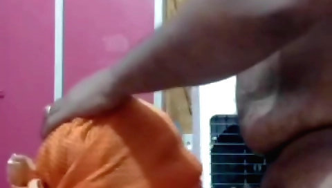 Indian woman moves her body in a great big hibhi vid