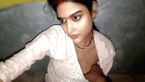 Indian teen girl is getting some hardcore sex in the hd video