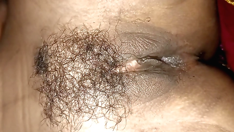 Hairy naked wife with a huge booty makes herself wet