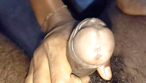 Indian girl gives a sexy blowjob and has a wonderful blowjob