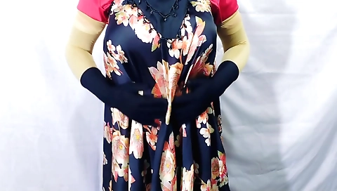 Busty indian housewife shows off after some kissing