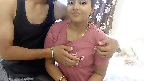 Amateur porn video with a gorgeous brunette who likes to be fucked