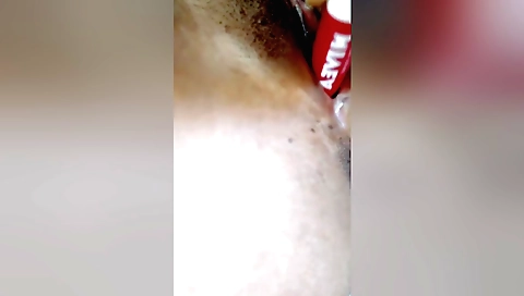 Indian girl with a nice ass gives it a good ride in her pussy