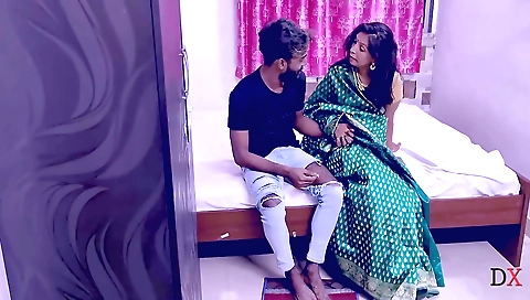 Amateur brunette video showing her riding a dick on her bed