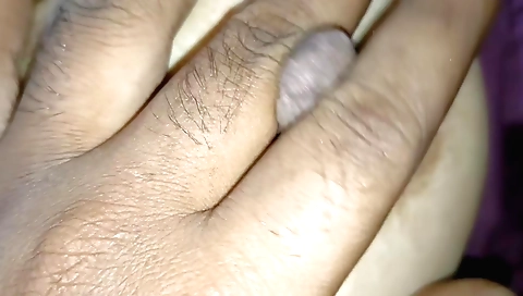 Indian woman with a sexy face showing her body to a guy