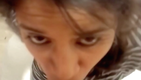 Indian babe with a sexy body is showing her love for sex