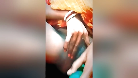 Hairy solo woman with a hairy pussy gets her pussy wet