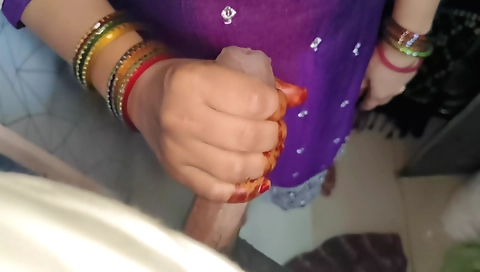 Hot Beautiful Desi Gaon Ki Bhabhi Aur Nadan Devar Full Romantic Sex