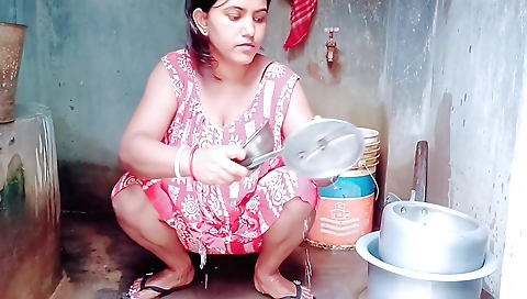 She gives her mom a cupcake and she sucks it on the kitchen chair