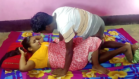 Indian chick with a lovely body gets banged by a guy