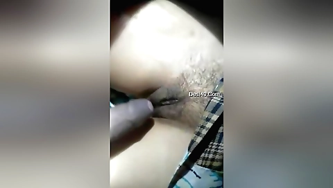 Indian babe gets fucked by her lover in the village