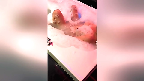 I Entered My Stepsisters Room And She Gave Me A Blowjob