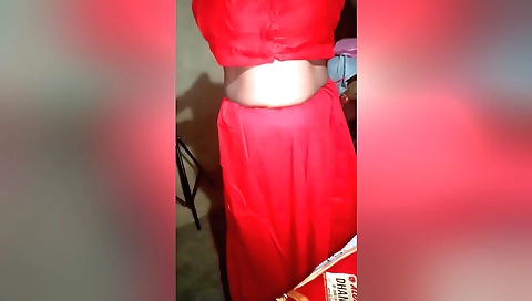 Indian chick in dress doing amateur solo sex on camera