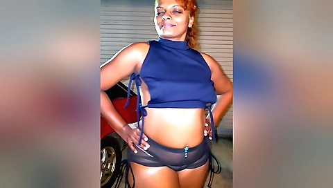 Sex on the street of a hot red-haired amateur milf