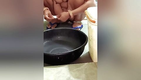 Indian hottie with big tits in a homemade solo vid