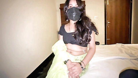 Bhabhis kari chudai makes a chut with hairy hairy partner