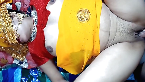 Stepmom with a nice body is doing her stepdad a good job