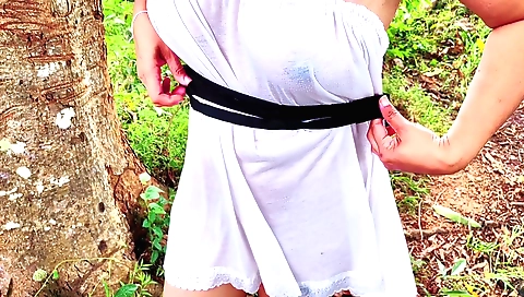 Indian horny girl gets screwed on the bench outdoors