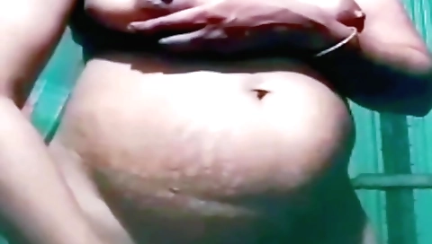 Bhabhi Seduces Hotel Worker Boy For Sex With Clear With Desi Pari