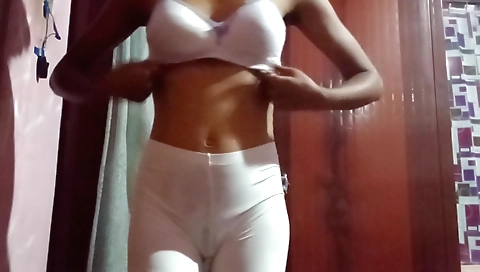 Hot teen in indian sexy dress makes homemade sex clip