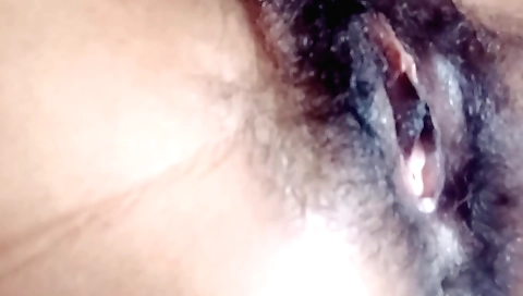 Indian babe fucked in the bed in hot amateur video